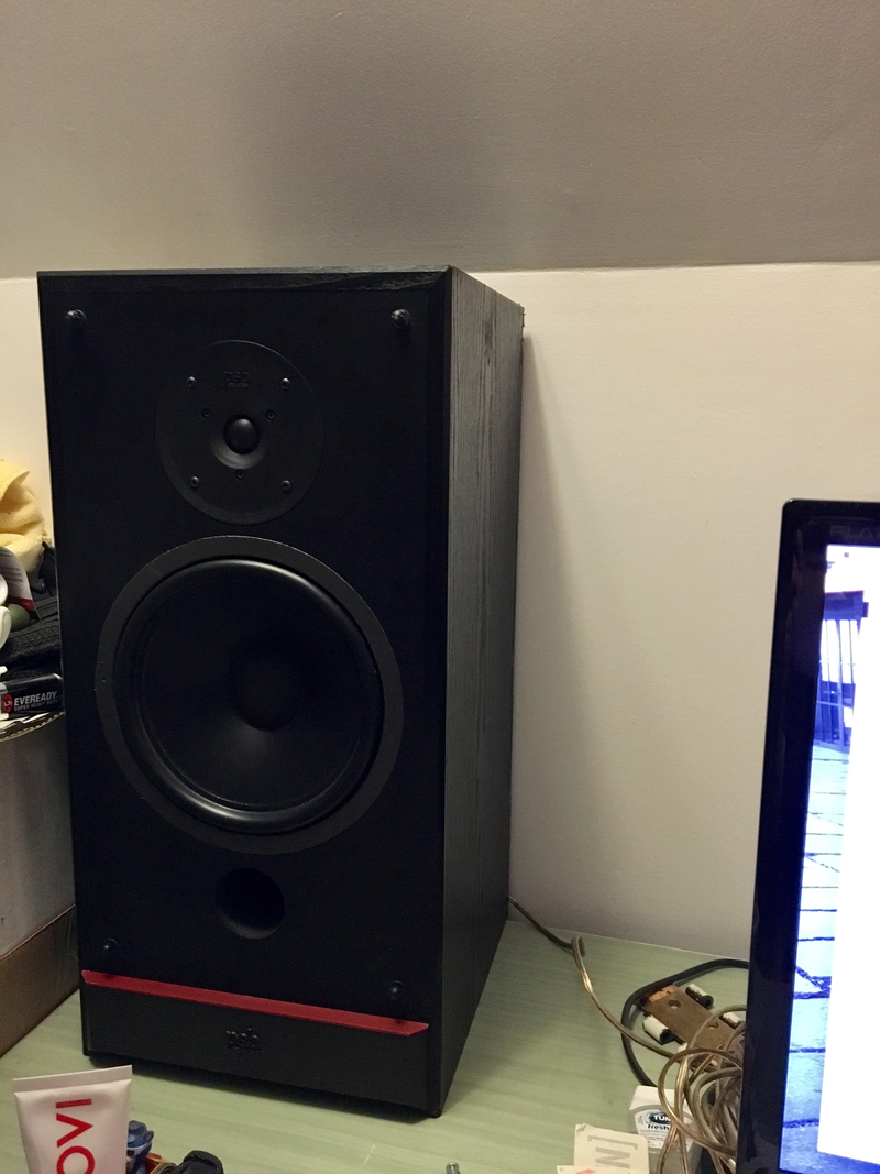 Illustration for article titled I'm having beer and listening to my new speakers AMA